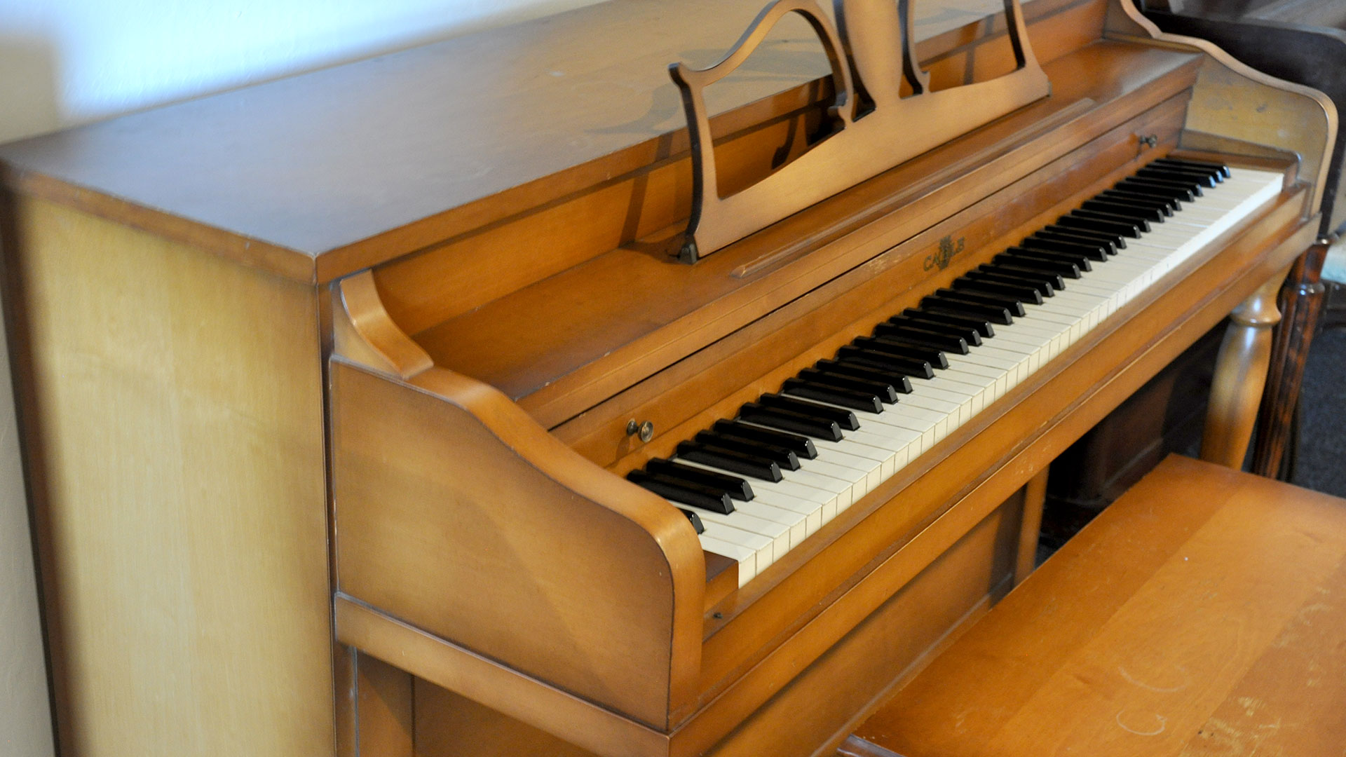 Used Cable Piano Spinet Console