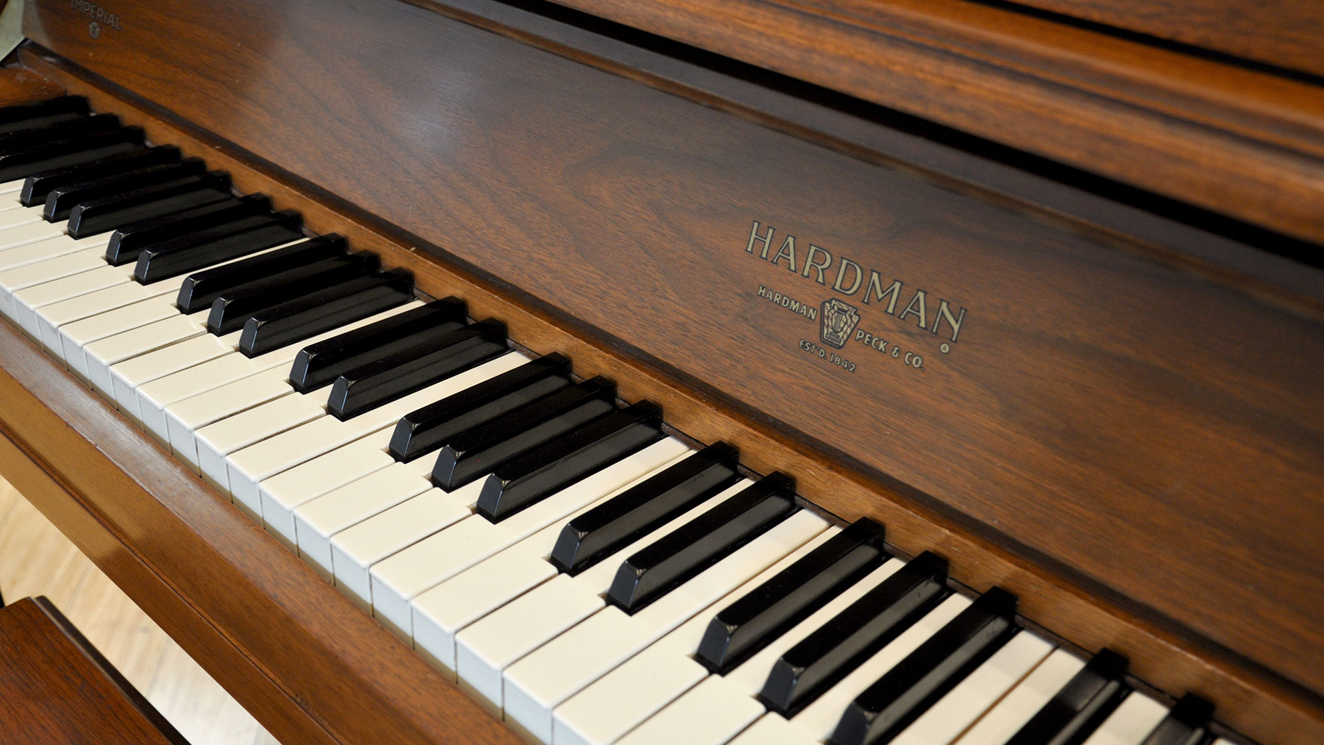 Hardman console Used Piano