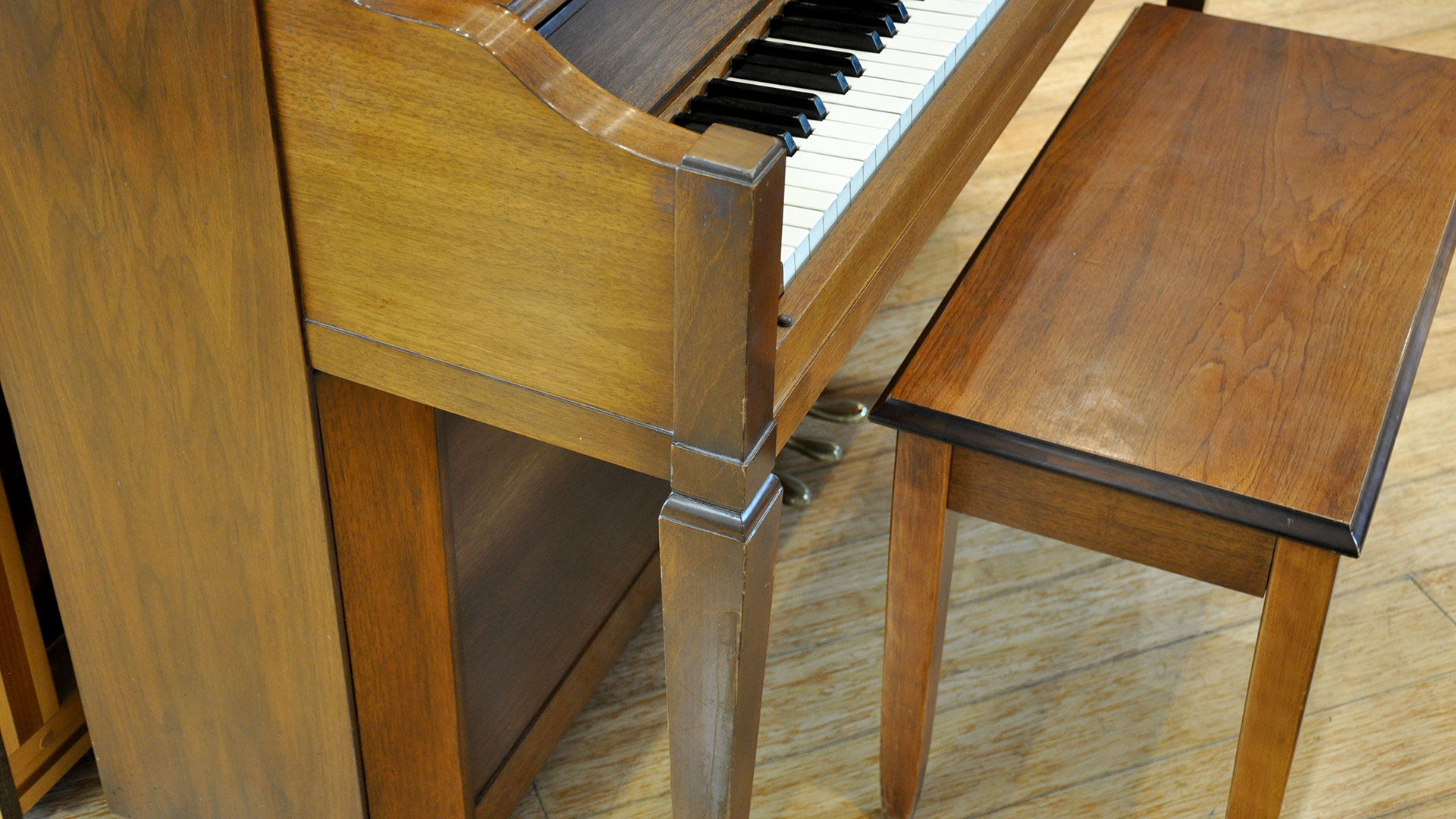 Used Hardman Piano console Upright