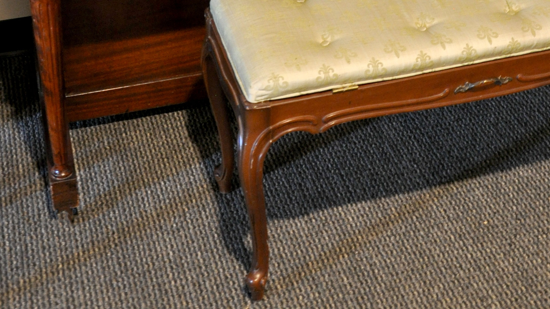 Used Piano Hobart M Cable Spinet