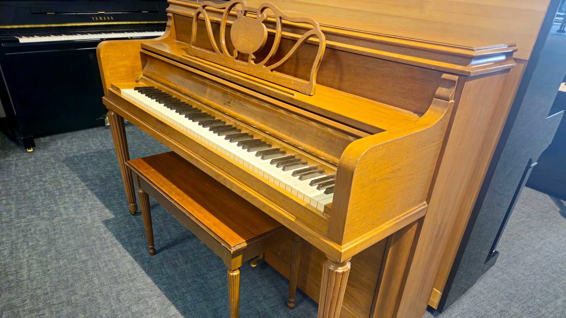 Used Piano Sohmer Console