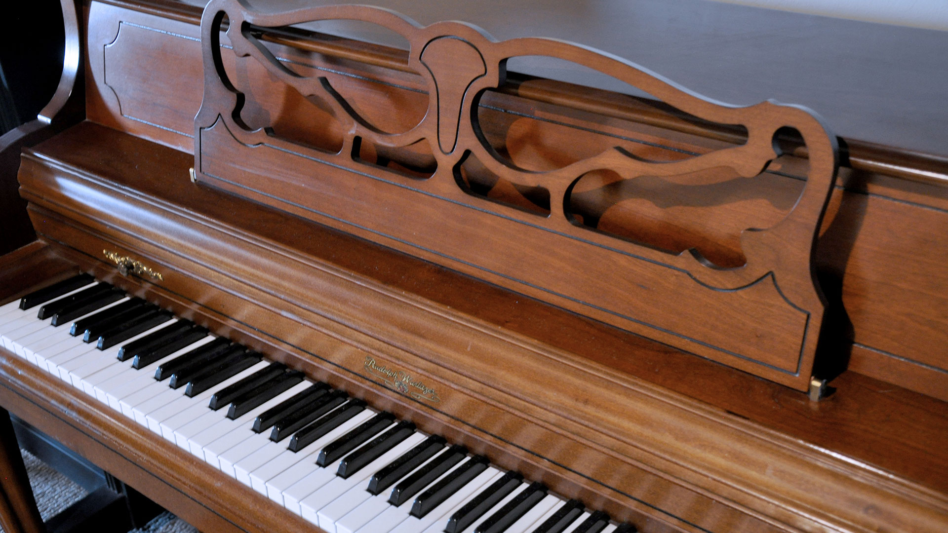 Used Wurlitzer Piano P-265FP