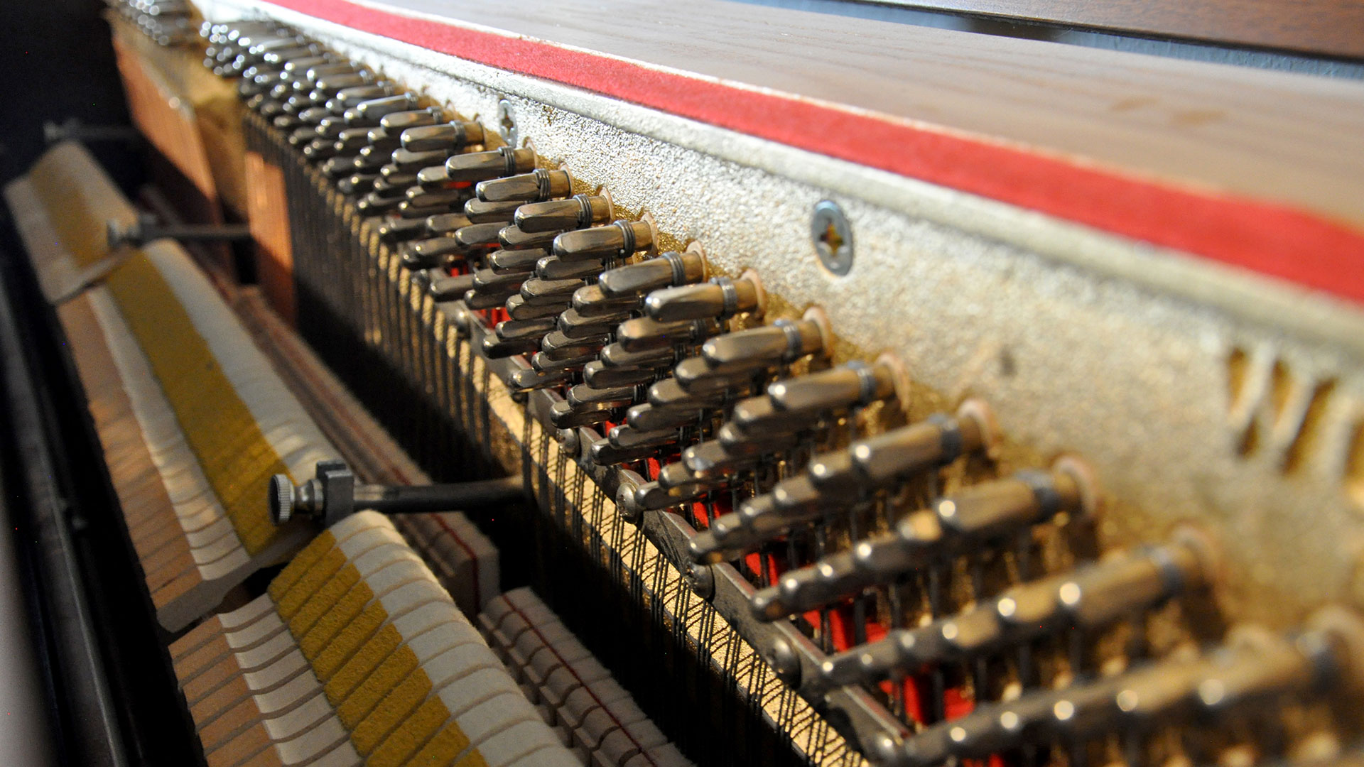 Used Wurlitzer Piano P-265FP