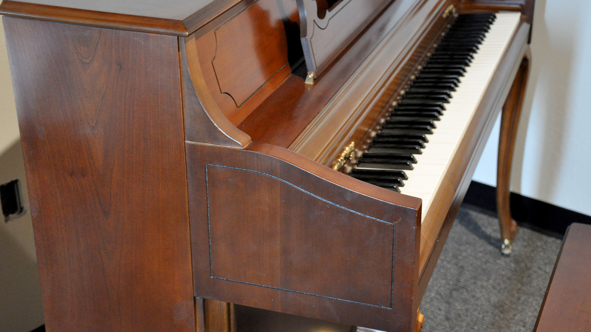 Used Wurlitzer Piano P-265FP