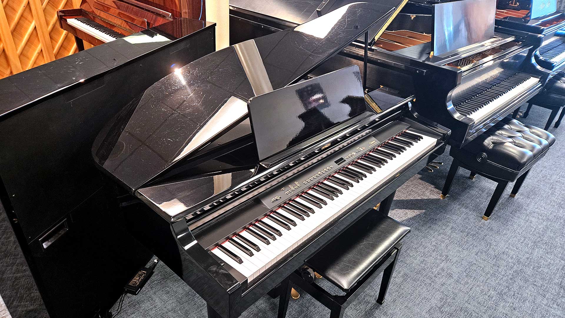 Yamaha Clavinova CLP-555GPR Used Piano