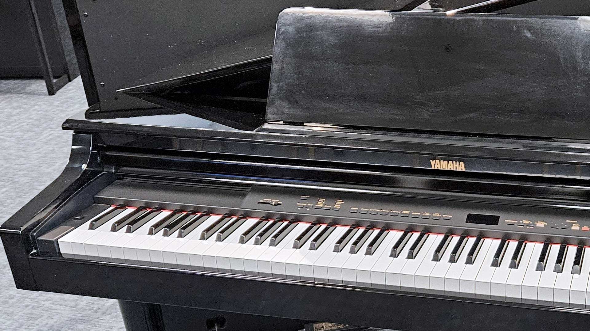 Used Yamaha Clavinova digital piano CLP-555