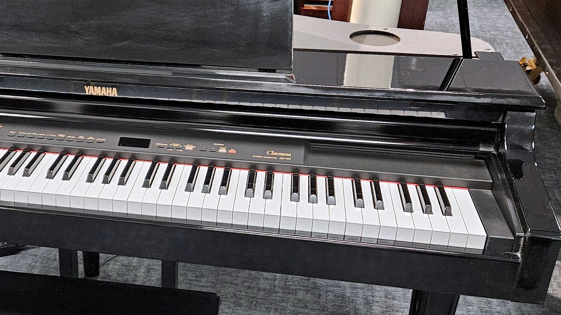 Used Yamaha Clavinova digital piano CLP-555