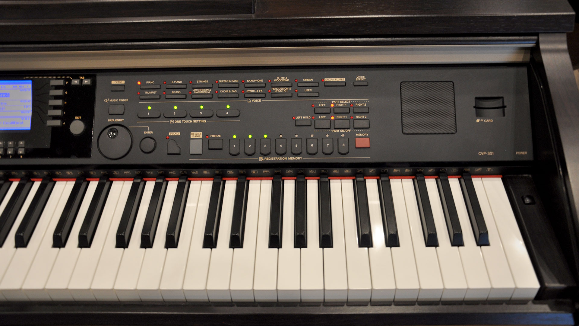 Used Yamaha Clavinova digital piano CVP-301r
