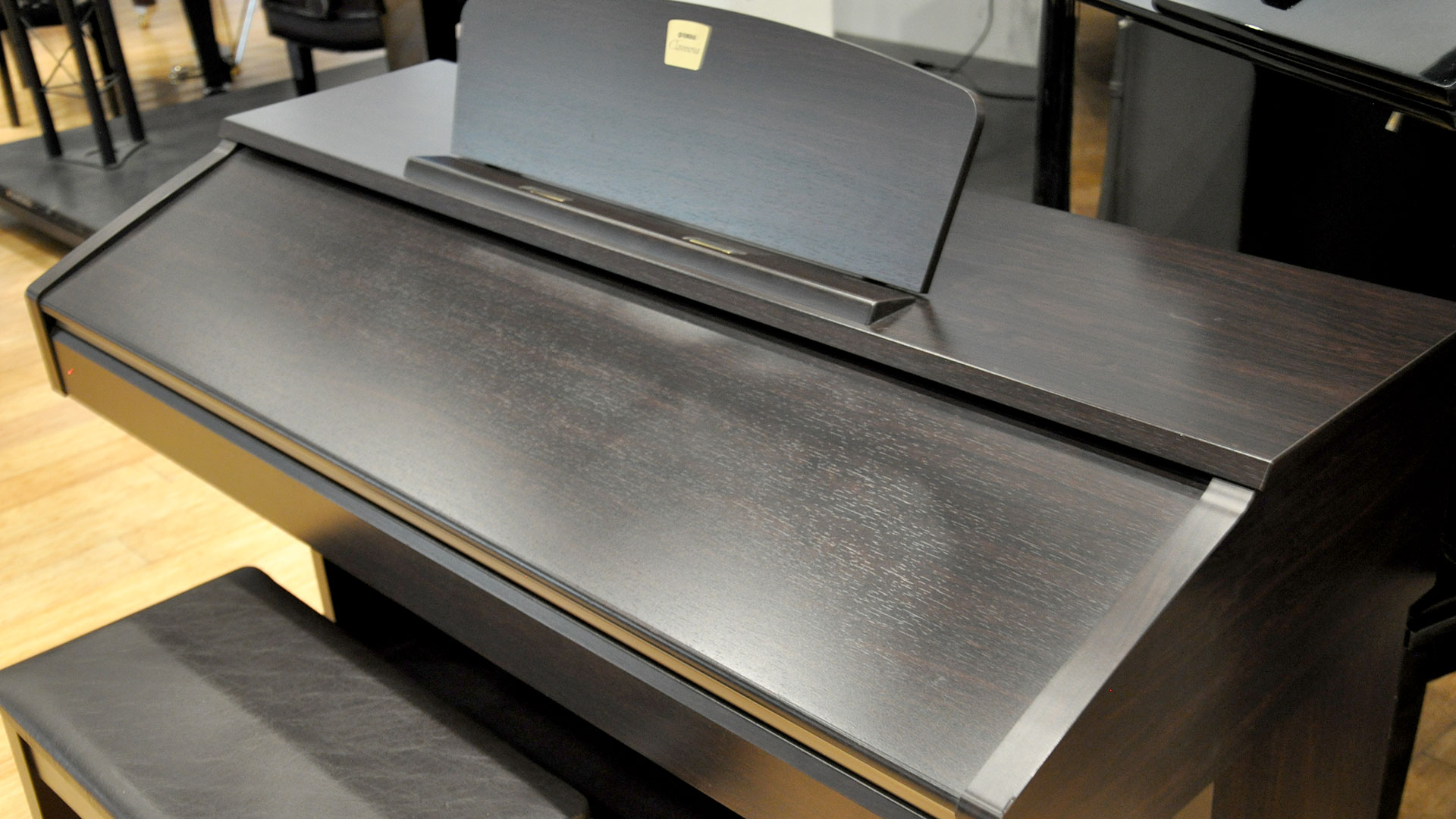 Used Yamaha Clavinova digital piano CVP-301r