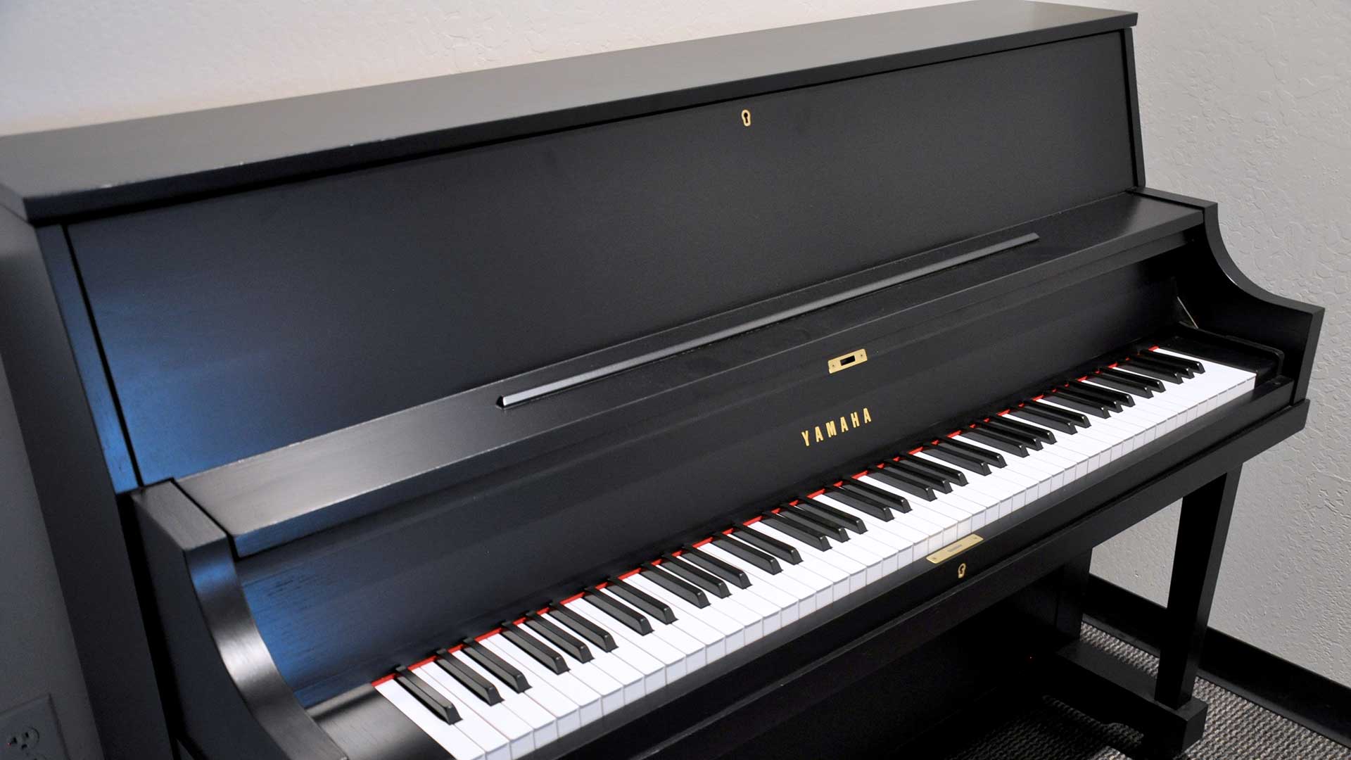 Used Yamaha Piano Spinet