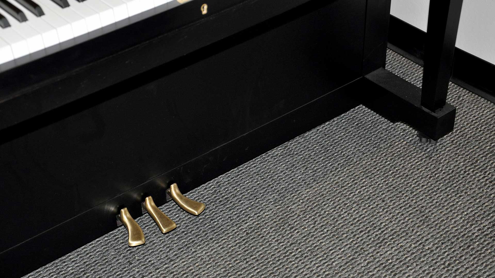 Used Yamaha Piano Spinet