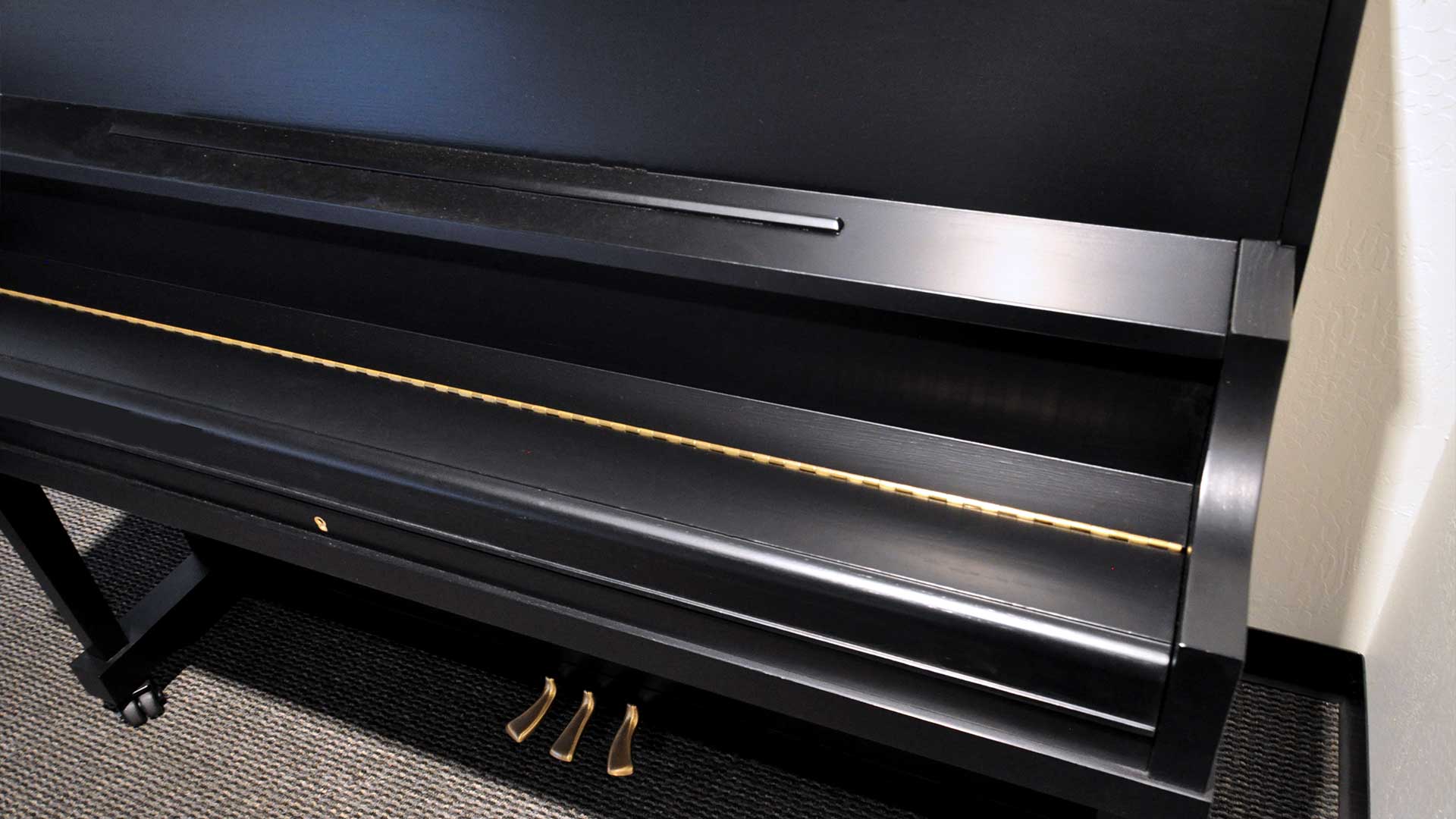 Used Yamaha Piano Spinet