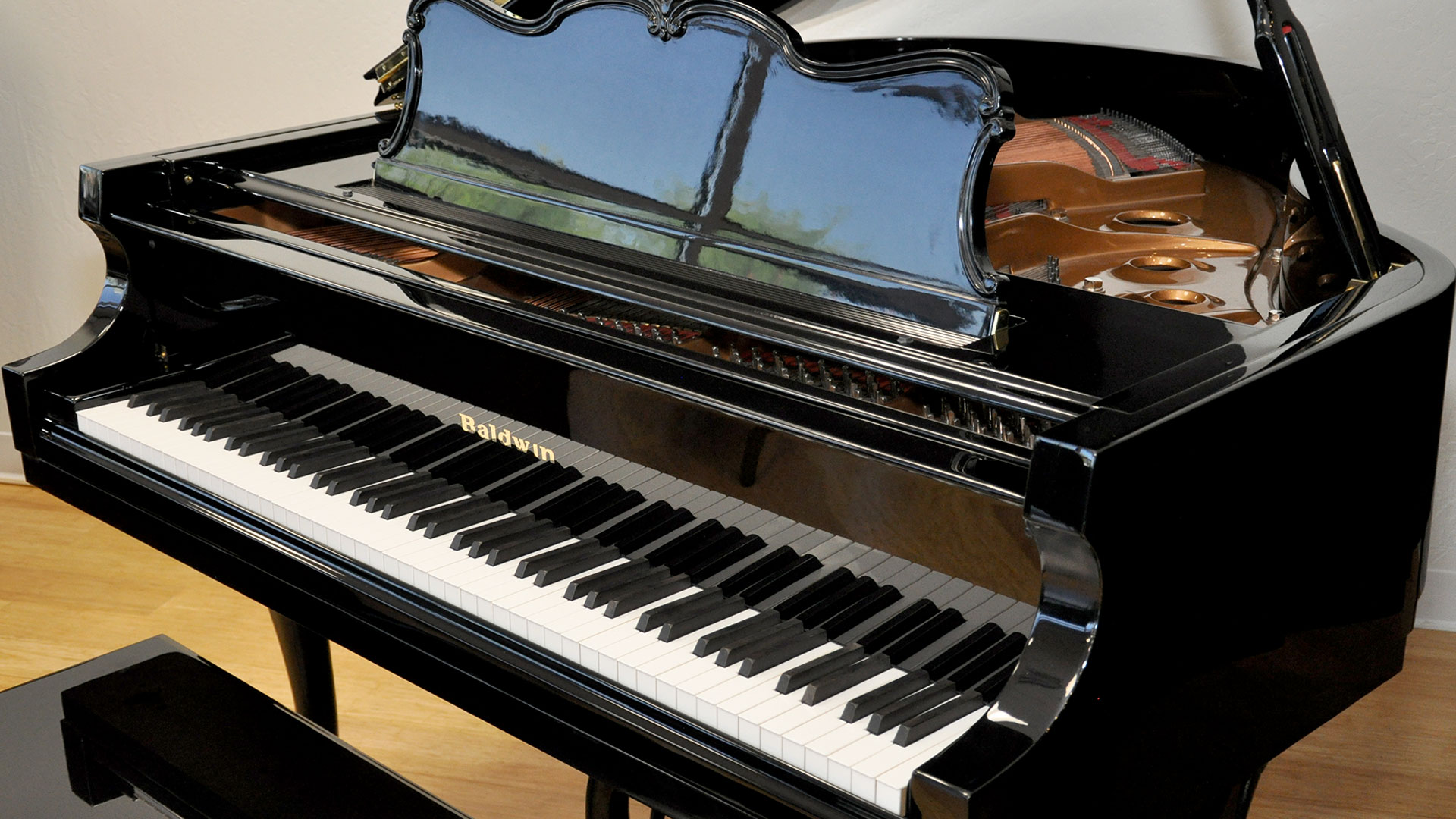 Baldwin baby grand piano Model 225