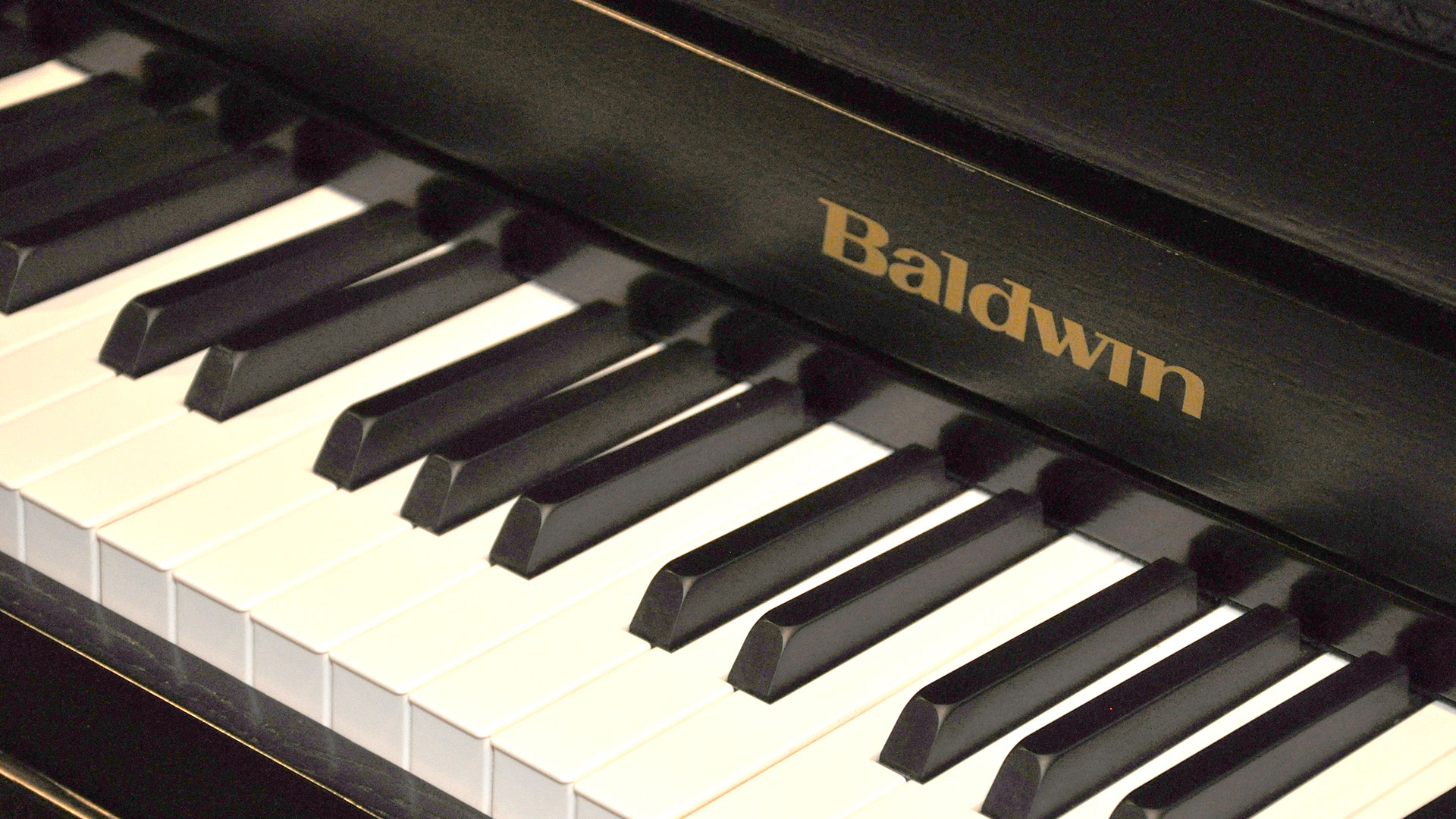 Baldwin piano Model 665