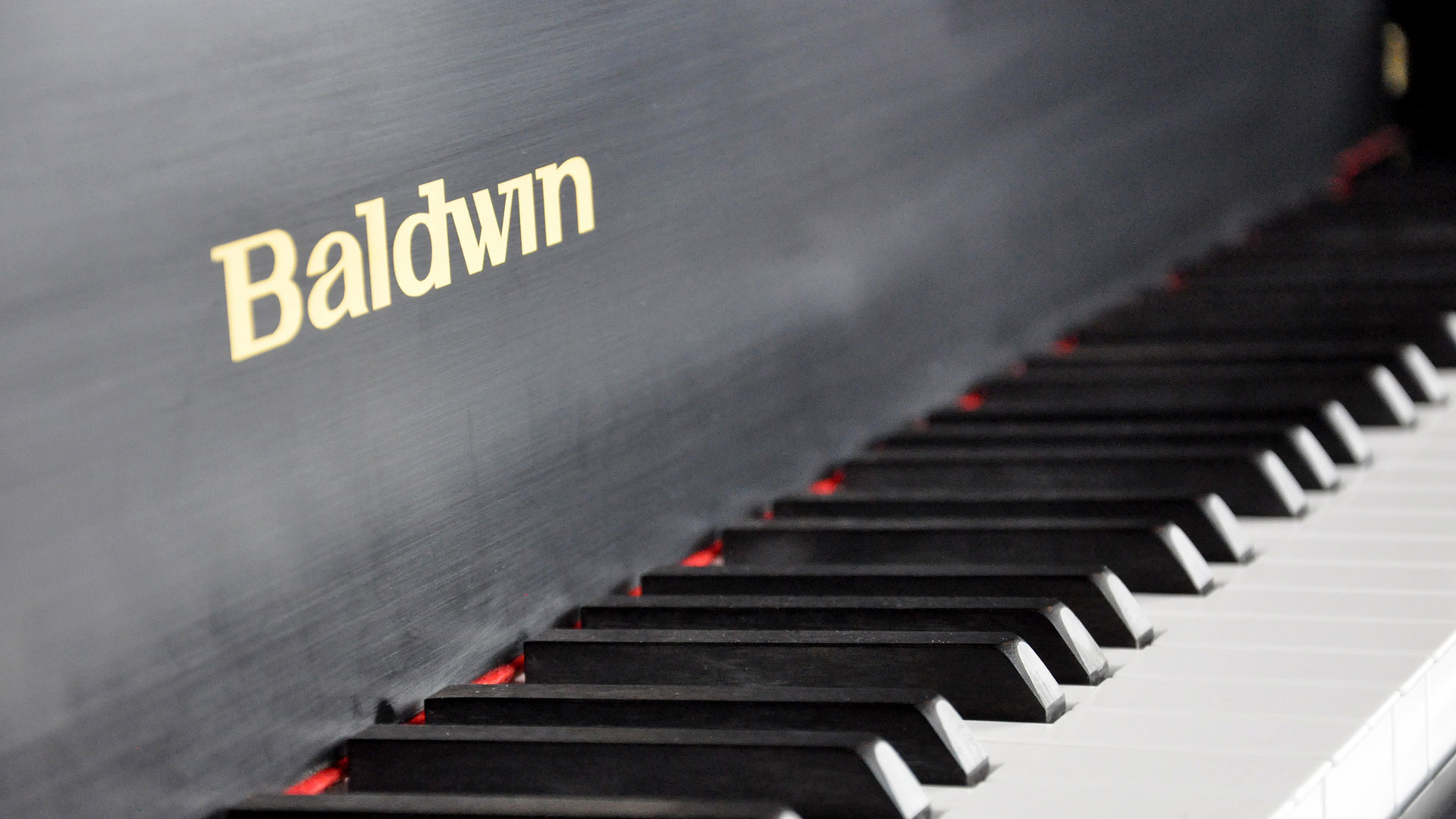 Baldwin grand piano Model bp-190