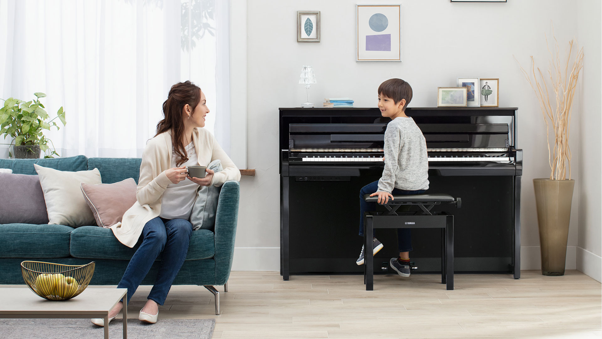 Yamaha Clavinova clp-785 digital piano