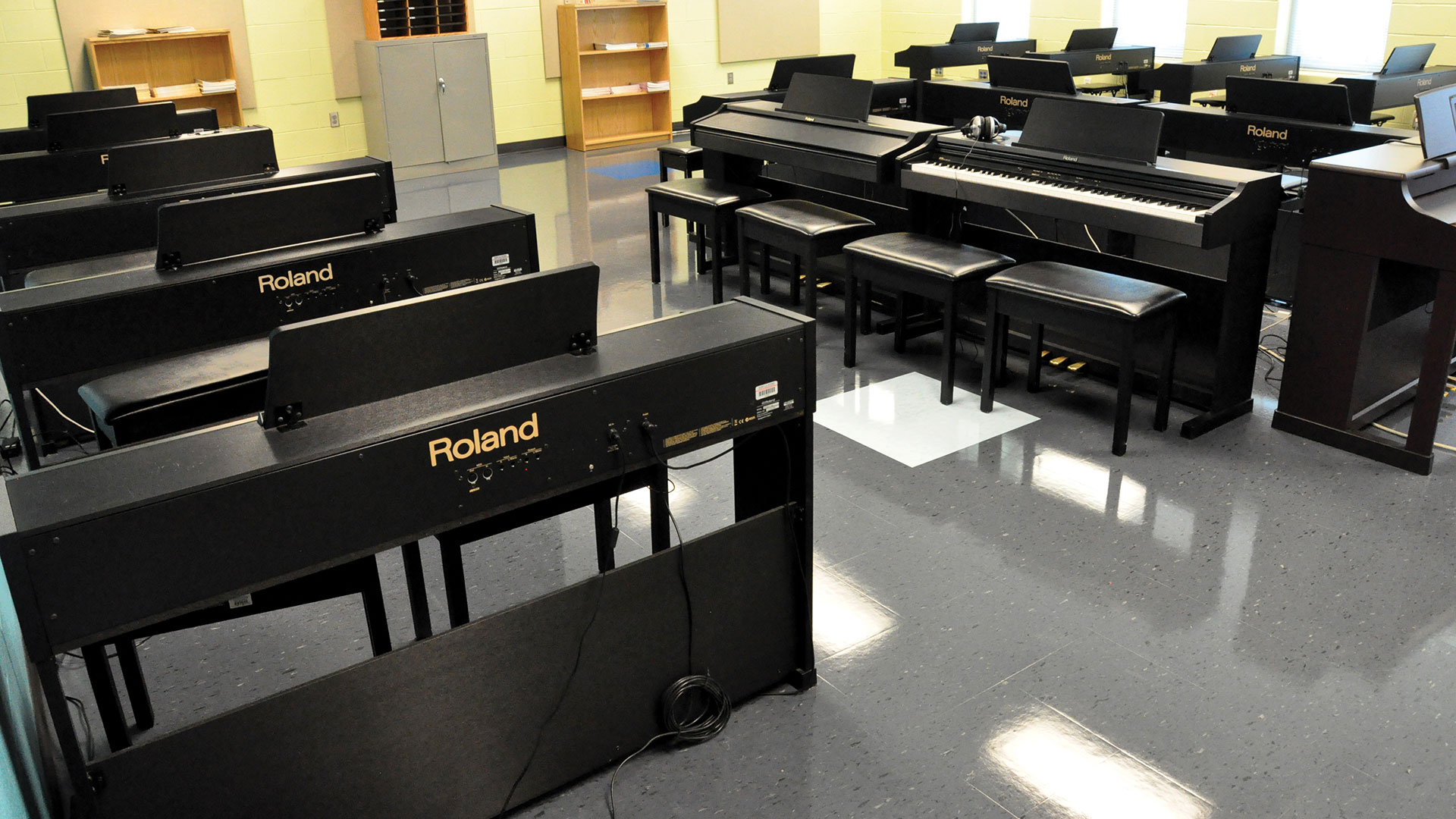piano lab package 16 students 1 teacher