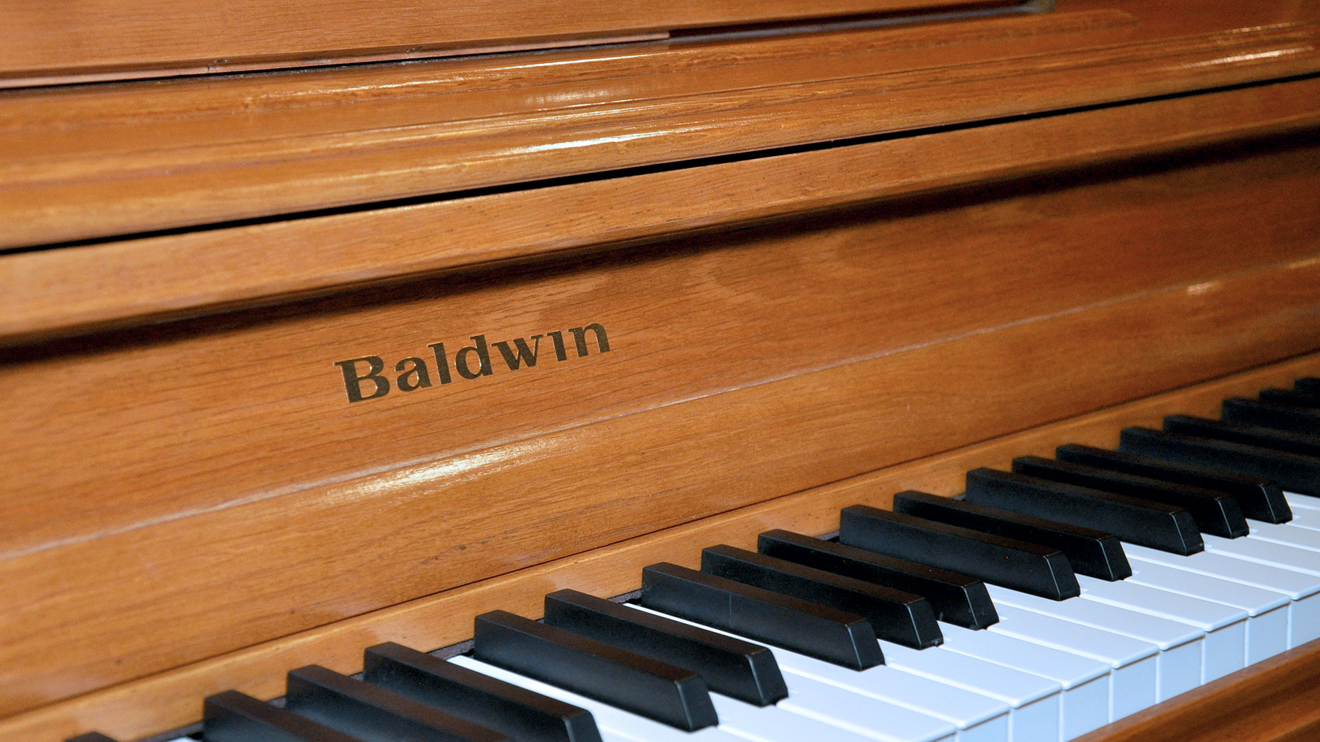 Baldwin piano Model 5057