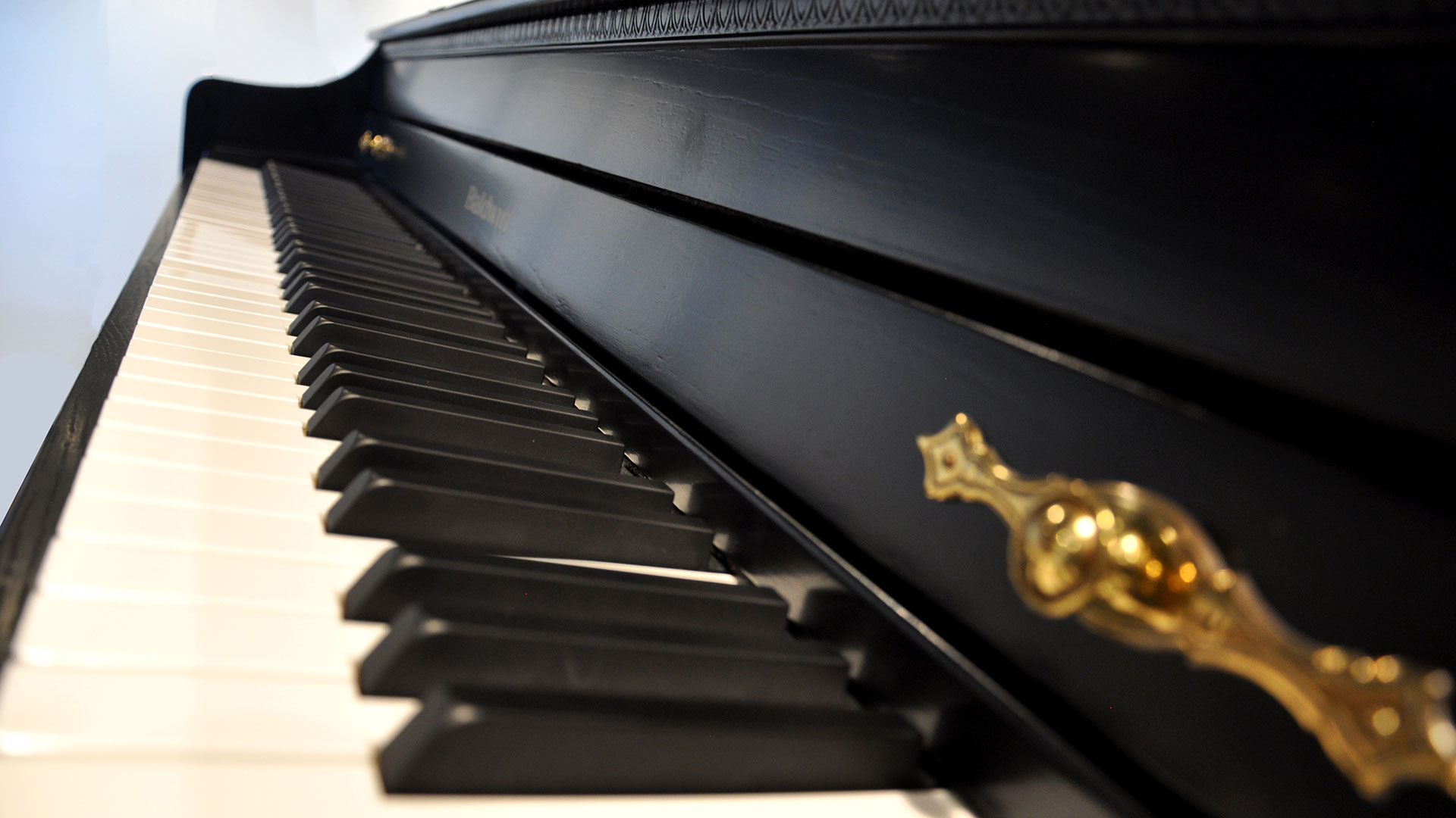 Baldwin piano Model 665