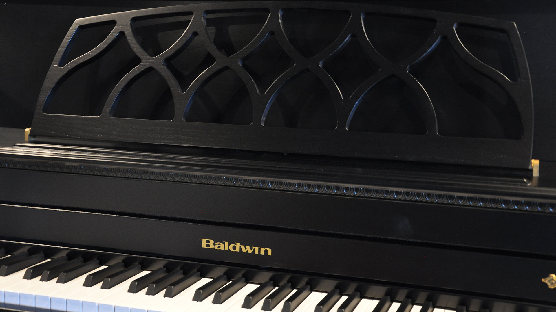 Baldwin piano Model 665