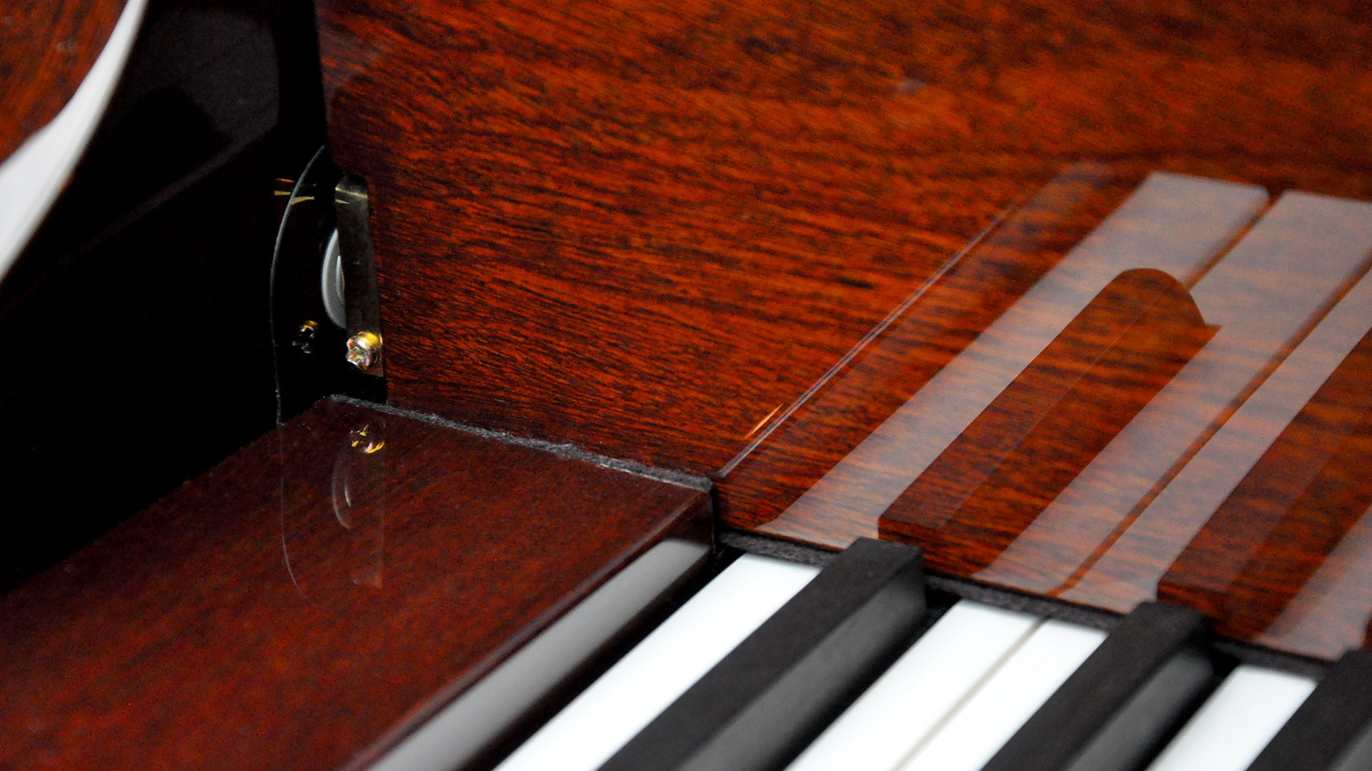 Baldwin baby grand piano Model bp-148