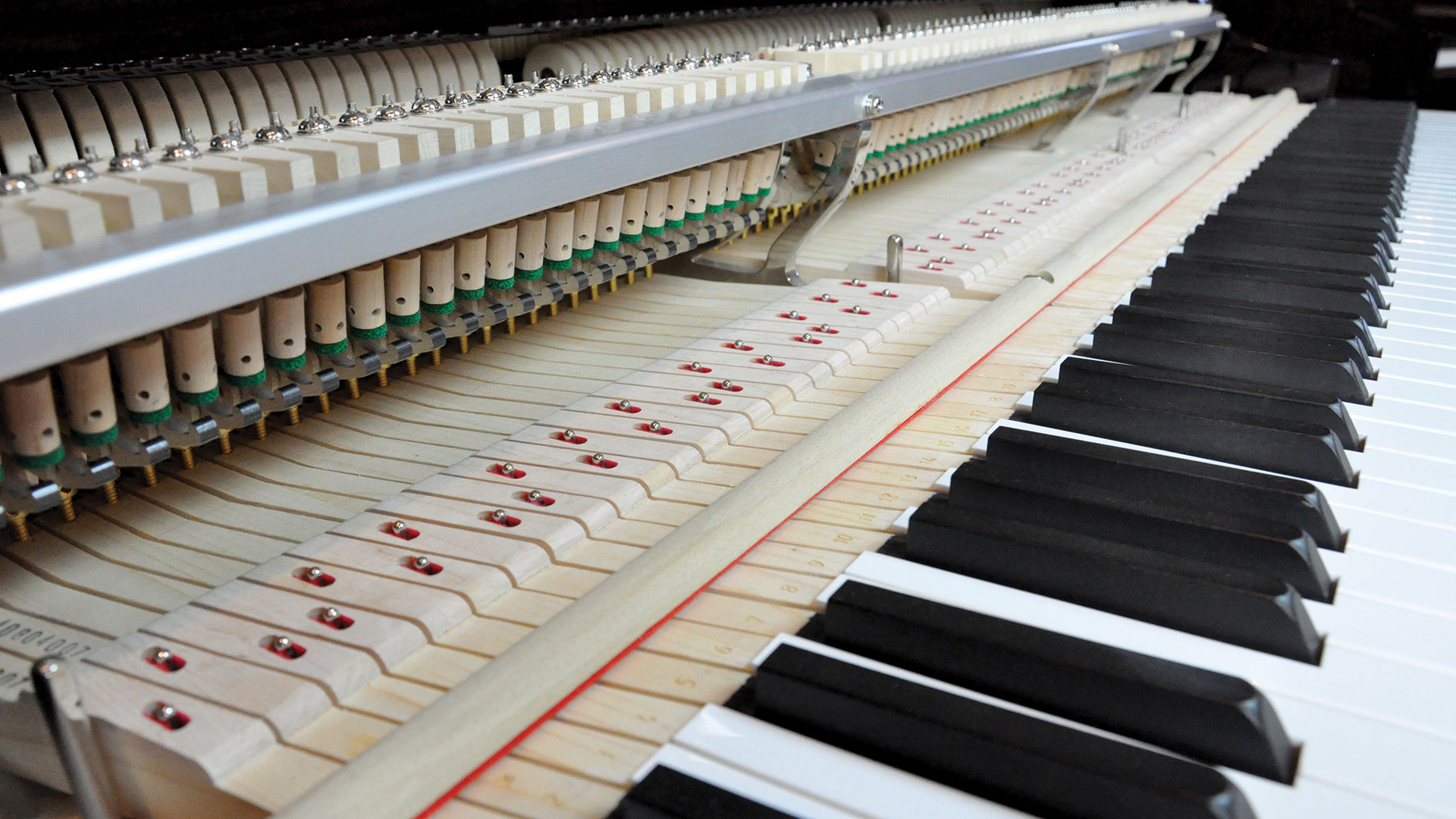 Baldwin baby grand piano Model bp-165n