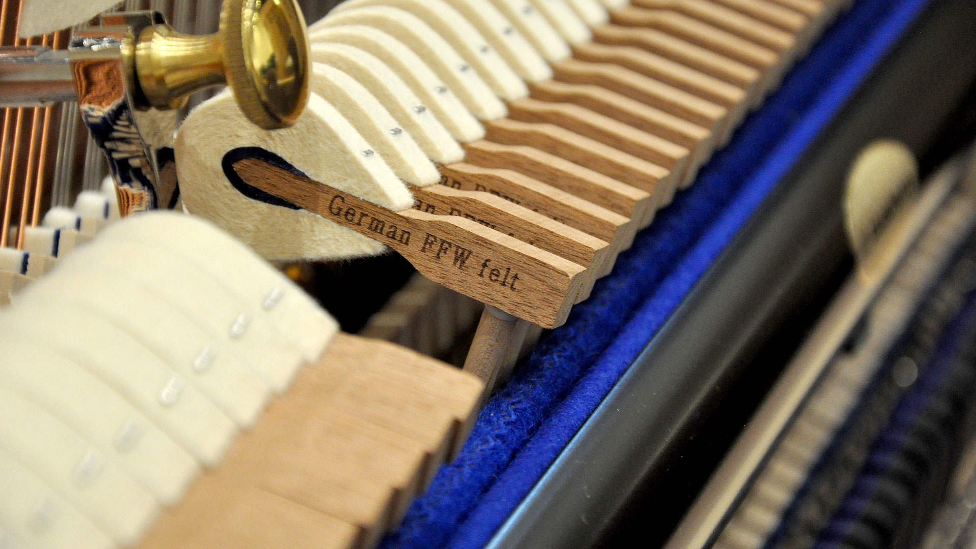 Baldwin piano Model bp-x5