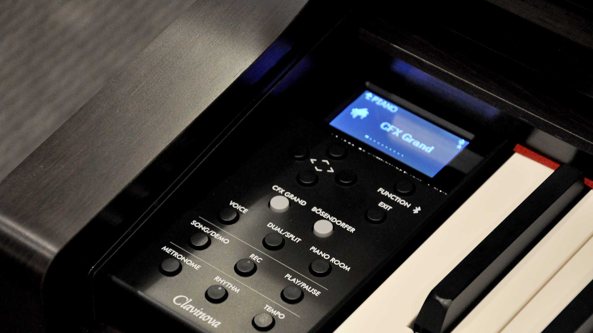 Yamaha Clavinova clp-745 digital piano