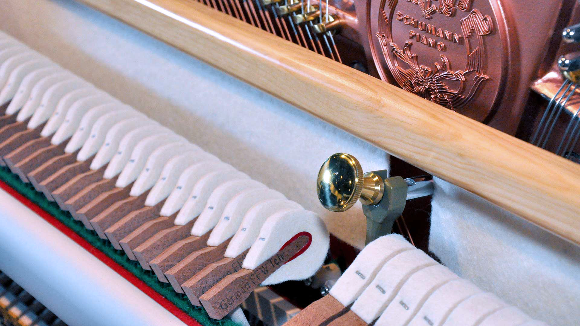 Schumann piano Model C1