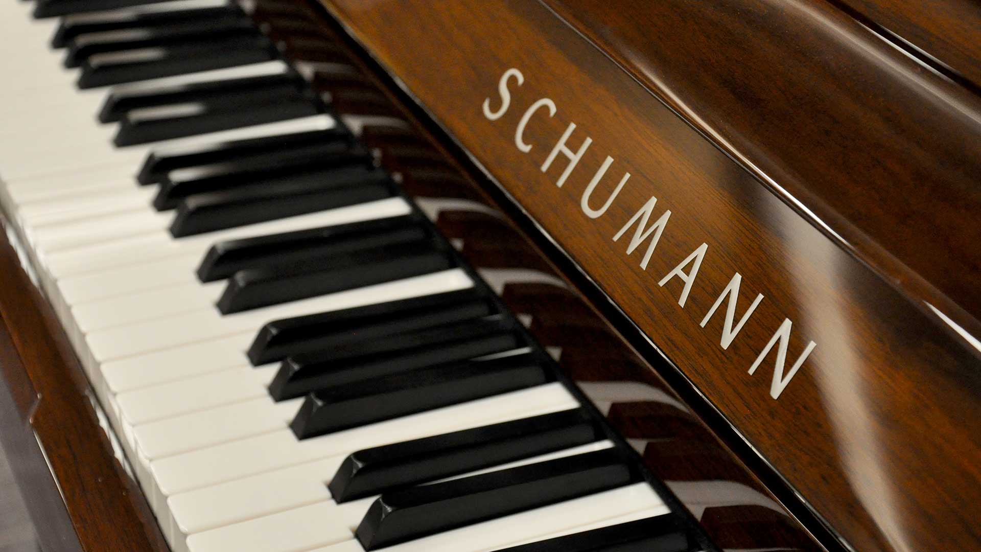 Schumann piano Model K1